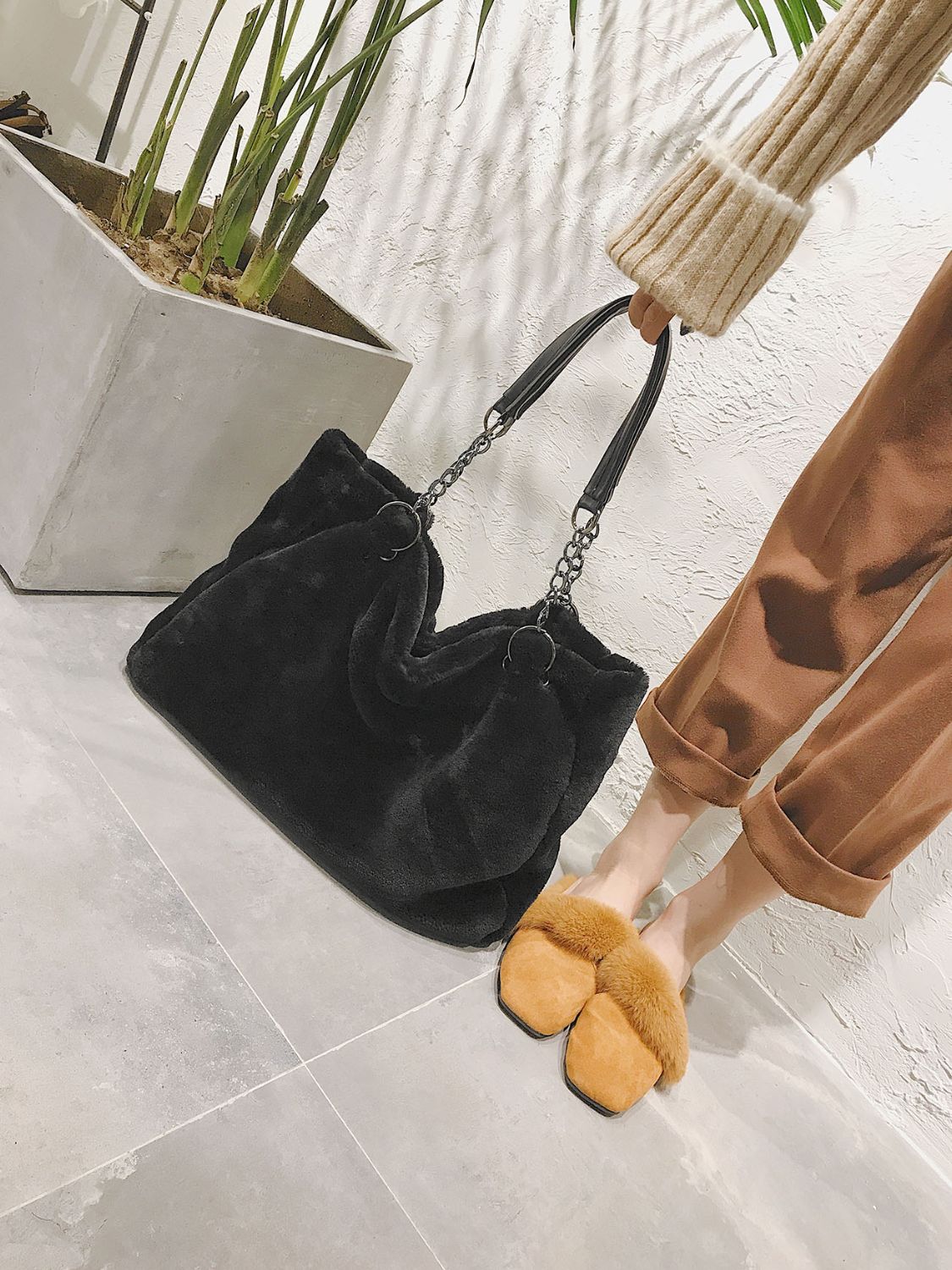 Faux Fur Solid Color Tote Bag